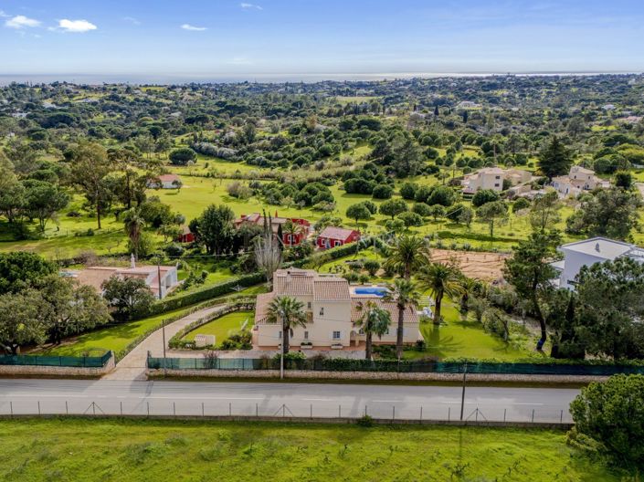 Image No.37-4 Bed Property for sale