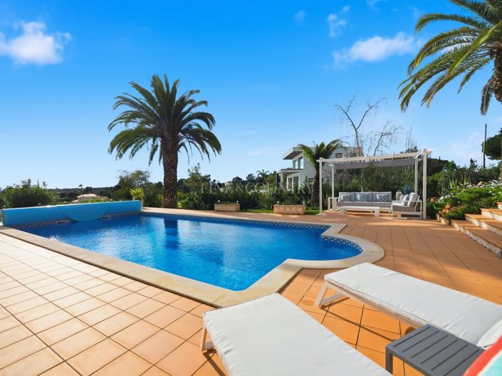 Image No.44-4 Bed Property for sale