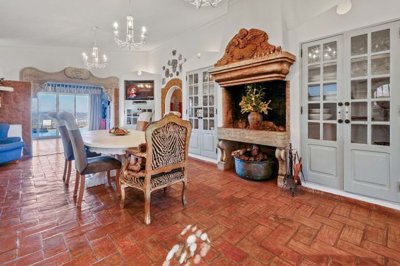 2104-366917-14d4e763c151089fe37f379b2f9be1ace