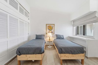 2104-369829-14d4e763c151089fe37f379b2f9be1ace