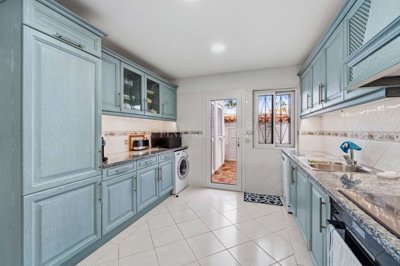 2104-369829-14d4e763c151089fe37f379b2f9be1ace