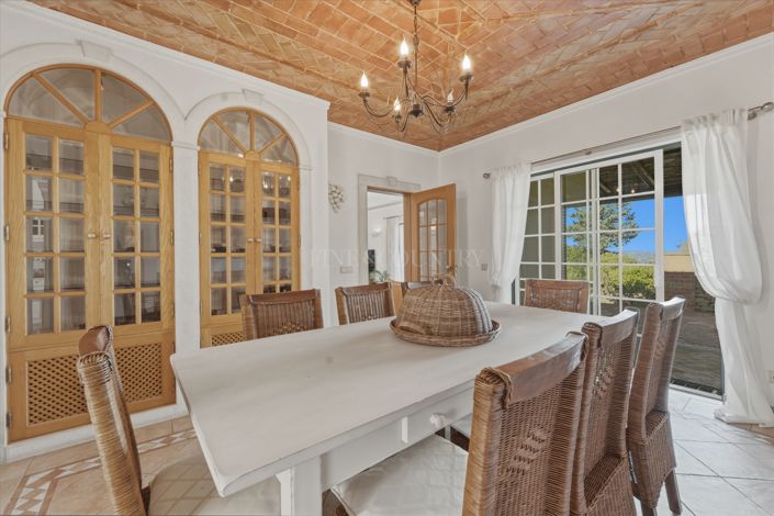 Image No.14-4 Bed Villa for sale