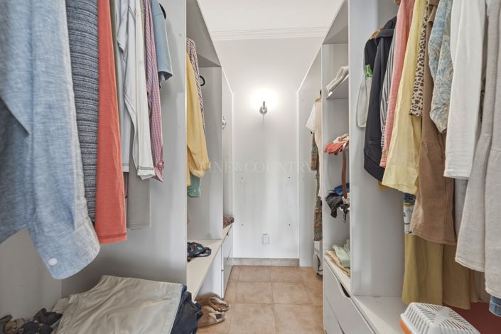 Image No.26-4 Bed Villa for sale