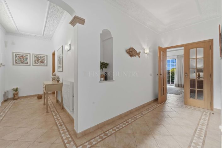 Image No.9-4 Bed Villa for sale