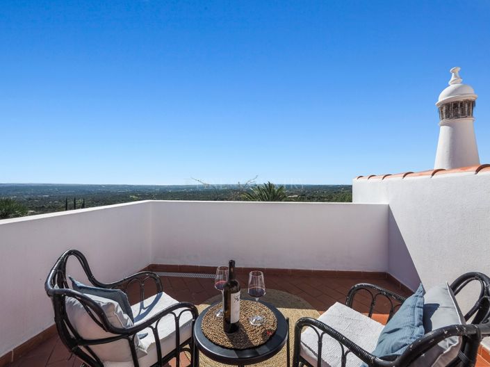 Image No.28-3 Bed Property for sale