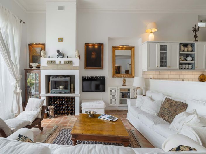 Image No.12-3 Bed Townhouse for sale