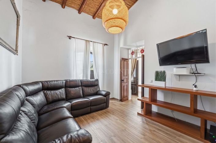 Image No.15-6 Bed Country House for sale