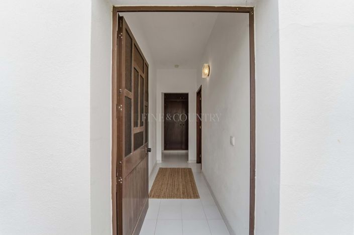 Image No.28-6 Bed Country House for sale