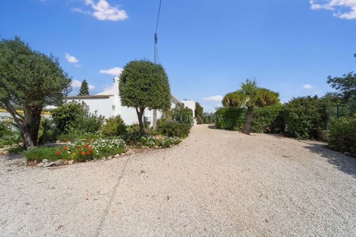 Image No.3-6 Bed Country House for sale