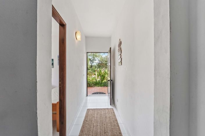 Image No.31-6 Bed Country House for sale