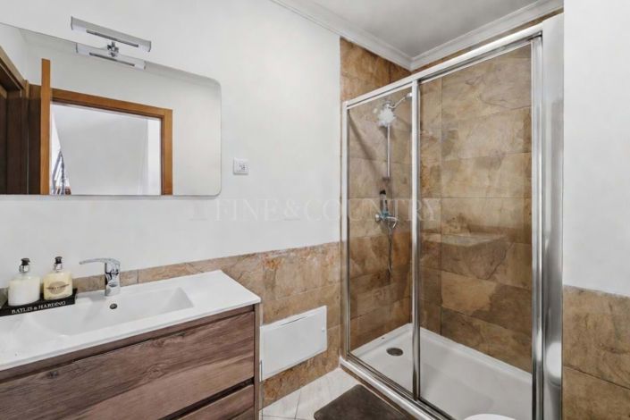 Image No.12-3 Bed Villa for sale