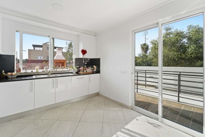 Image No.2-3 Bed Villa for sale