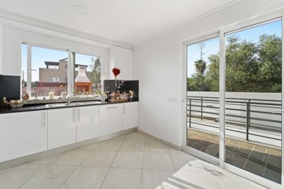 2104-372252-14d4e763c151089fe37f379b2f9be1ace