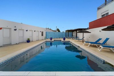 2104-372252-14d4e763c151089fe37f379b2f9be1ace