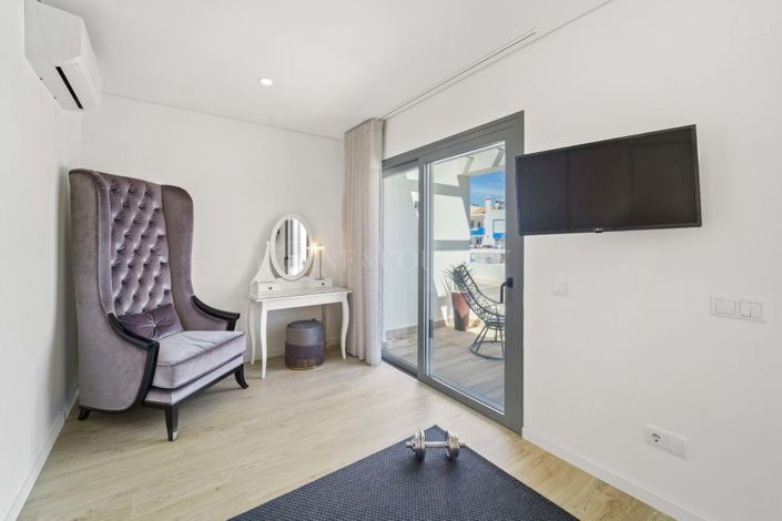 Image No.15-4 Bed Villa for sale