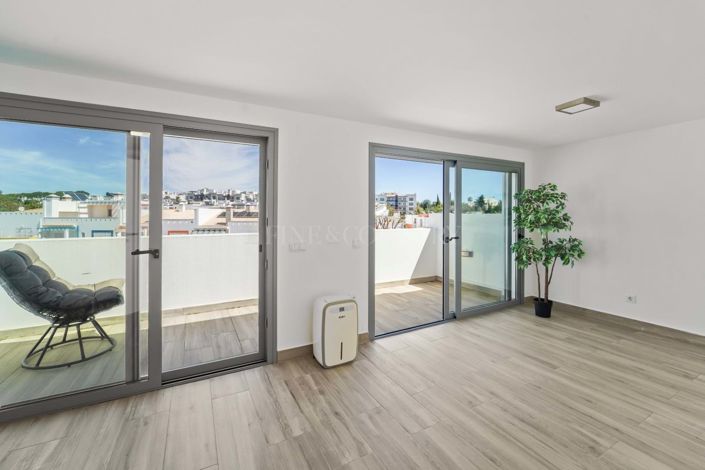 Image No.27-4 Bed Villa for sale