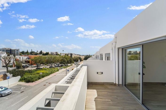 Image No.28-4 Bed Villa for sale