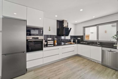 2104-372339-14d4e763c151089fe37f379b2f9be1ace