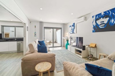 2104-372339-14d4e763c151089fe37f379b2f9be1ace