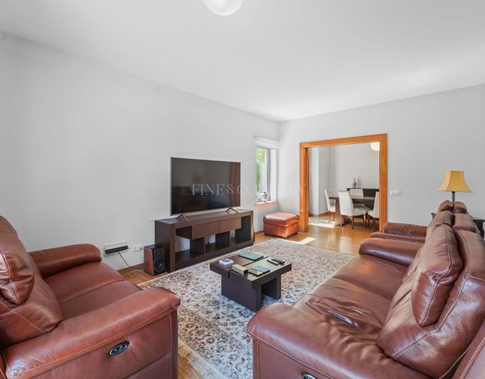 Image No.9-4 Bed Villa for sale