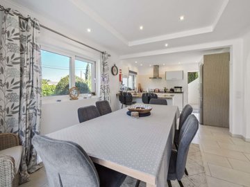 2104-372354-14d4e763c151089fe37f379b2f9be1ace