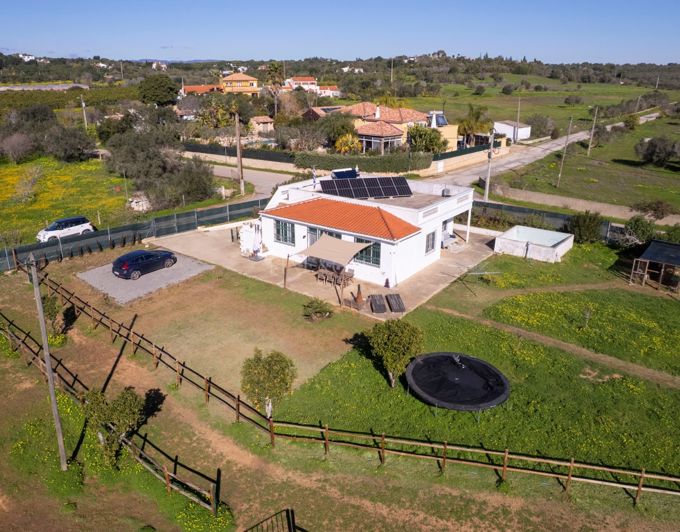 Image No.16-2 Bed Farmhouse for sale