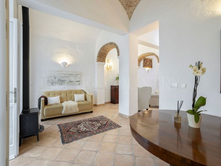 Image No.17-1 Bed Townhouse for sale
