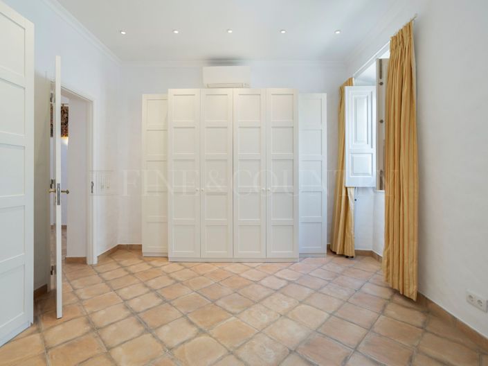 Image No.24-1 Bed Townhouse for sale