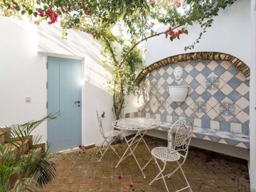 2104-367081-14d4e763c151089fe37f379b2f9be1ace