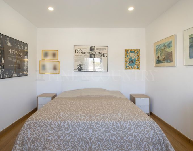 Image No.28-3 Bed Townhouse for sale