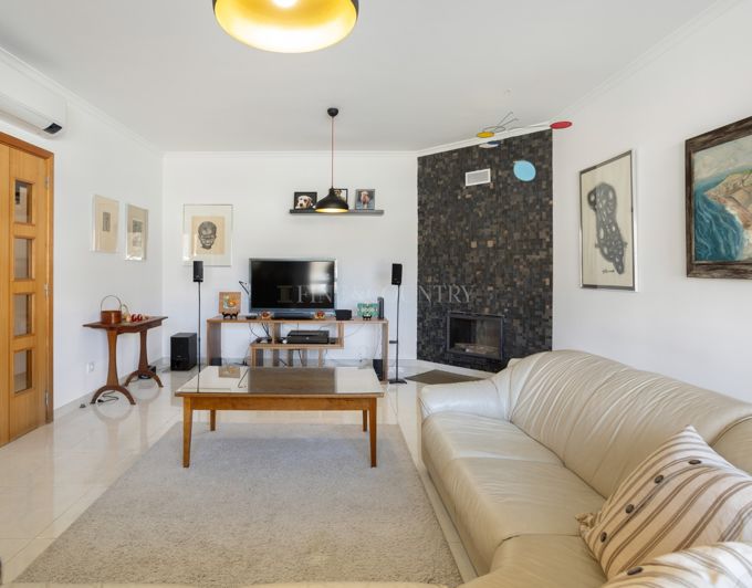 Image No.5-3 Bed Townhouse for sale