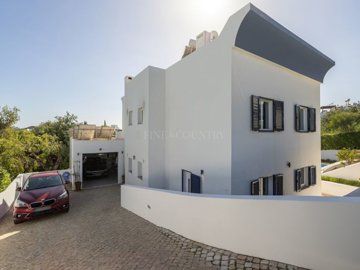 2104-369080-14d4e763c151089fe37f379b2f9be1ace