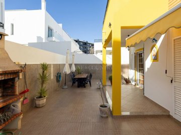 2104-369543-14d4e763c151089fe37f379b2f9be1ace