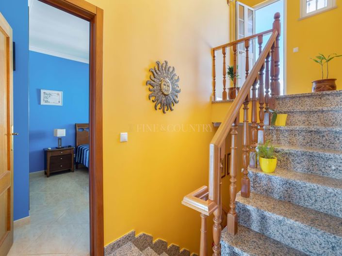 Image No.16-4 Bed Semi-Detached for sale