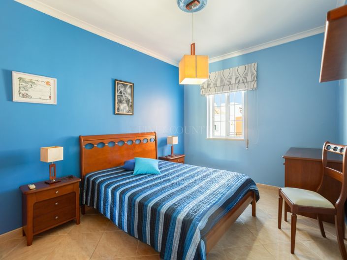 Image No.27-4 Bed Semi-Detached for sale