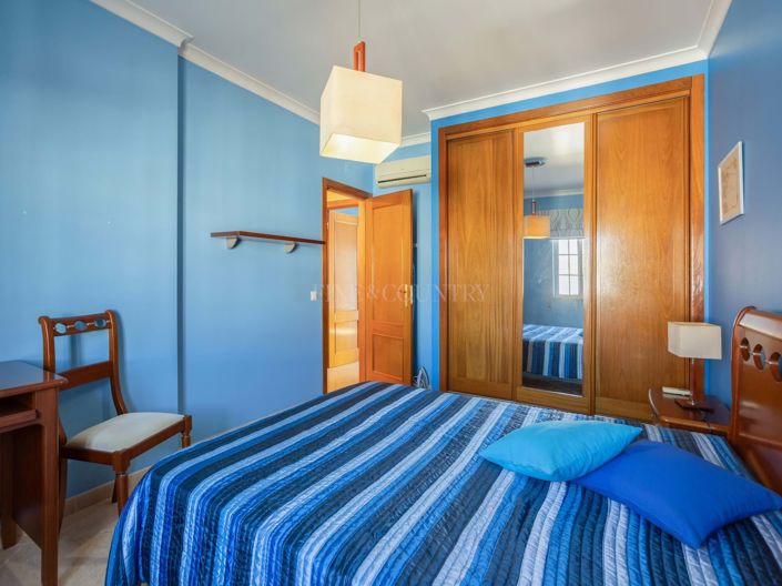 Image No.29-4 Bed Semi-Detached for sale