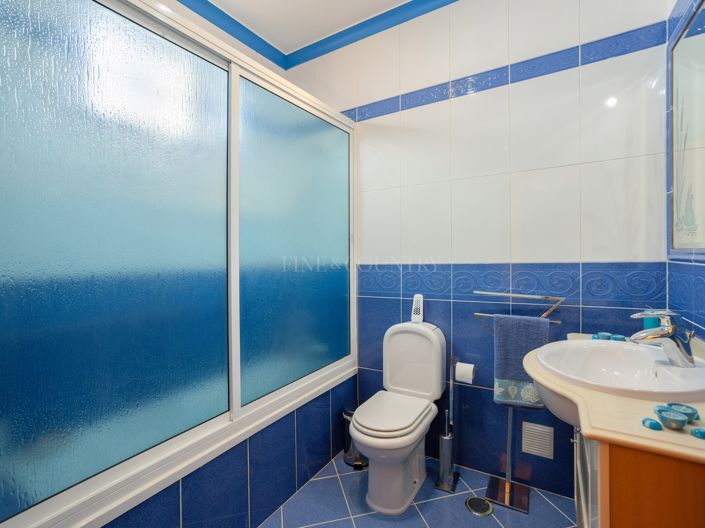 Image No.30-4 Bed Semi-Detached for sale