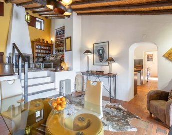 2104-369326-14d4e763c151089fe37f379b2f9be1ace