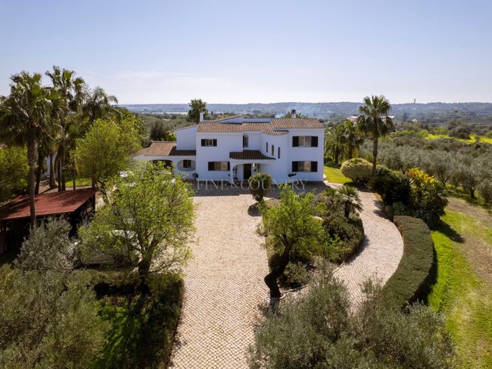 Image No.7-5 Bed Villa for sale