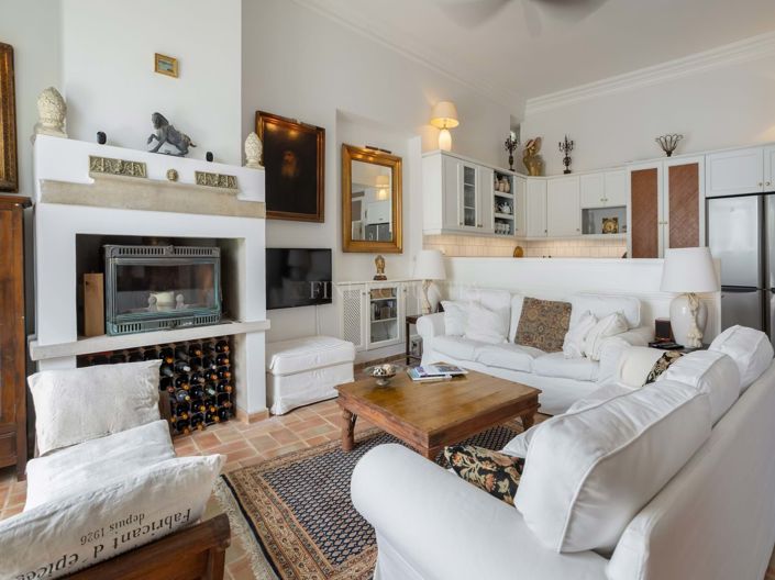 Image No.17-3 Bed Townhouse for sale