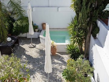 2104-371498-14d4e763c151089fe37f379b2f9be1ace