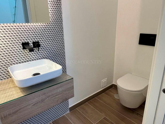 Image No.15-3 Bed Townhouse for sale