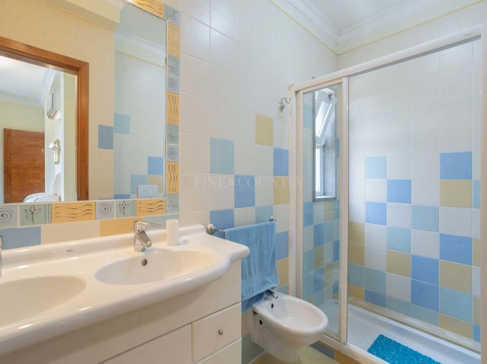 Image No.29-5 Bed Villa for sale