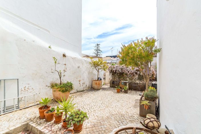 Image No.20-2 Bed Apartment for sale