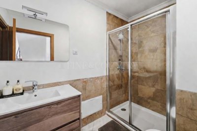 2104-372252-14d4e763c151089fe37f379b2f9be1ace