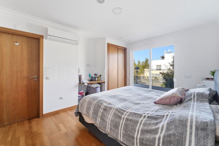 Image No.17-3 Bed Villa for sale