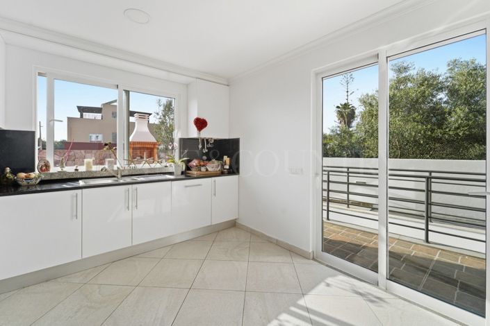 Image No.2-3 Bed Villa for sale