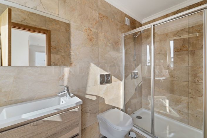 Image No.23-3 Bed Villa for sale