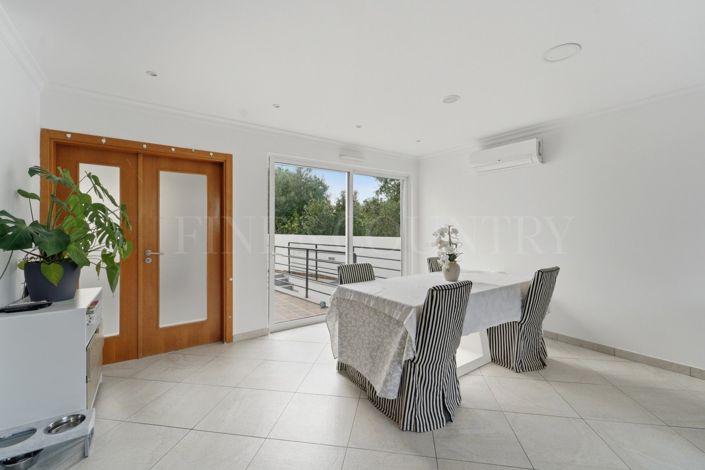 Image No.8-3 Bed Villa for sale