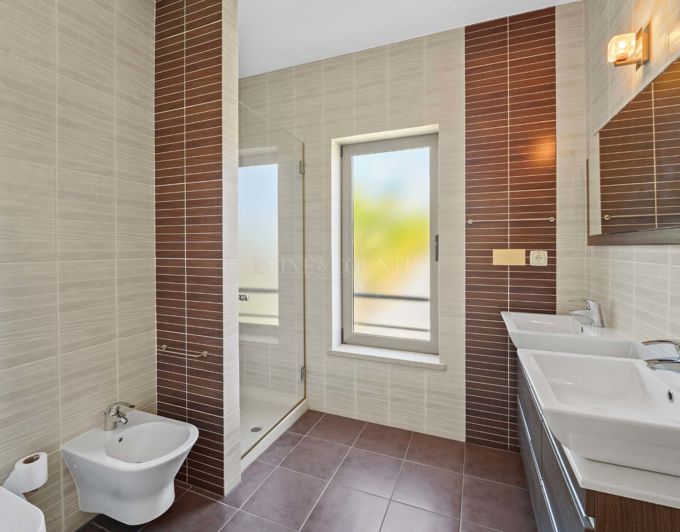 Image No.20-4 Bed Villa for sale